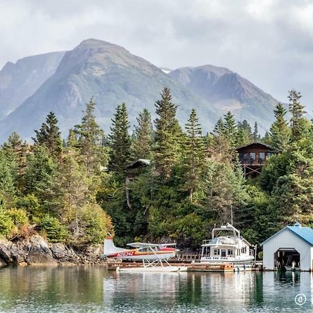 Stillpoint Lodge - All-Inclusive Halibut Cove Exteriör bild