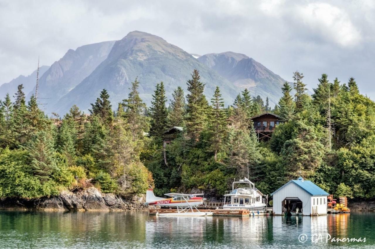 Stillpoint Lodge - All-Inclusive Halibut Cove Exteriör bild