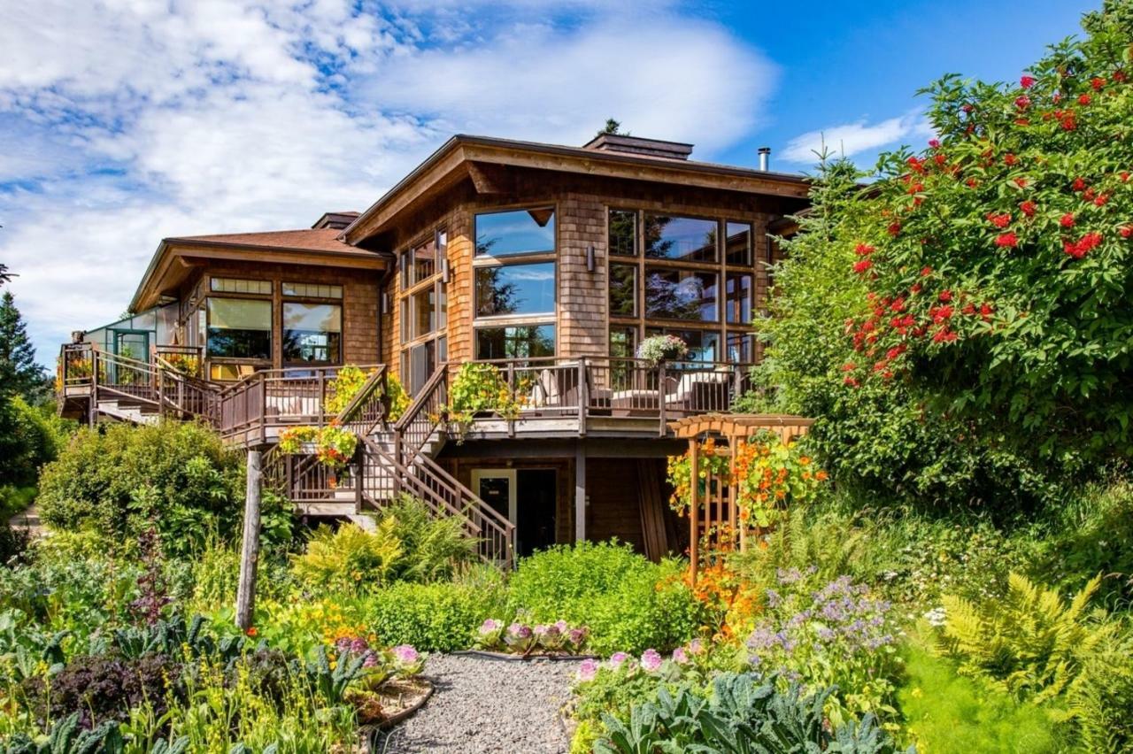 Stillpoint Lodge - All-Inclusive Halibut Cove Exteriör bild